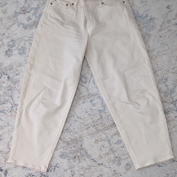 American Eagle Barrel Jeans - Picture 2 of 3